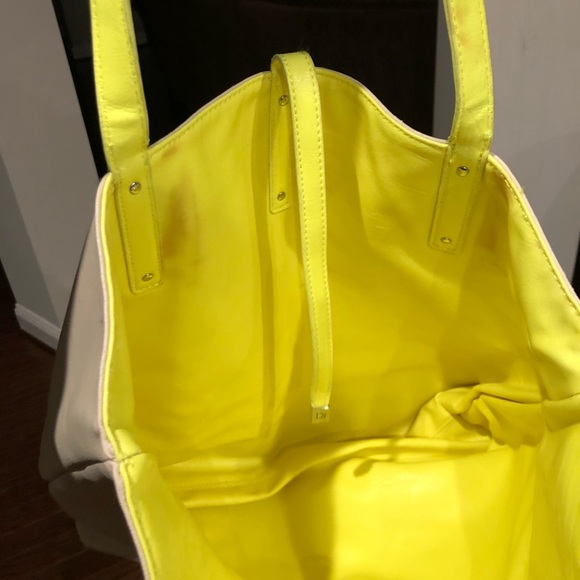 Danny Nicole Reversible Tote Lime & Beige - Picture 6 of 7